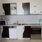 Ajlin Apartment *