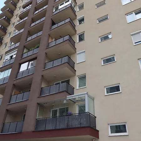 Ajlin Apartment *